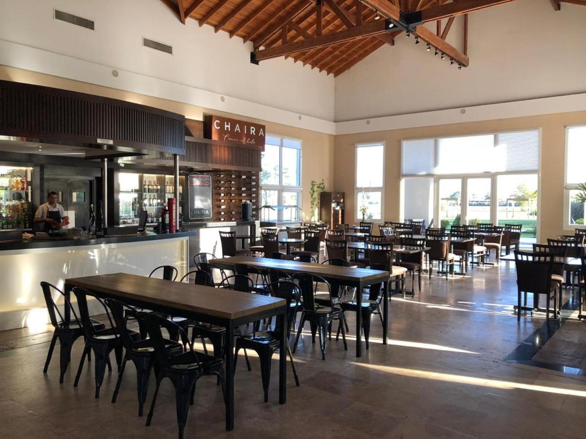 Howard Johnson Resort & Convention Center Эсейса Экстерьер фото