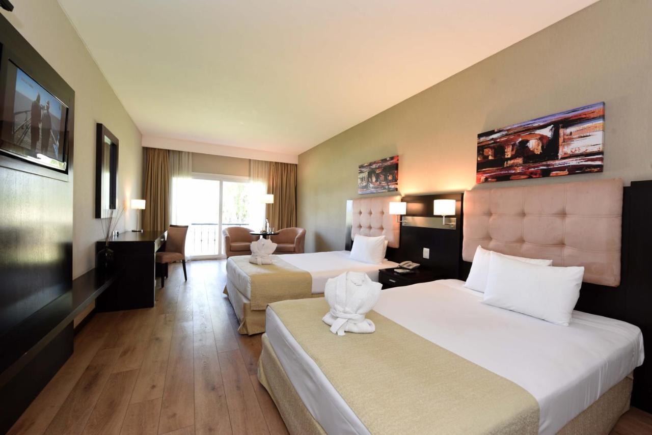 Howard Johnson Resort & Convention Center Эсейса Экстерьер фото